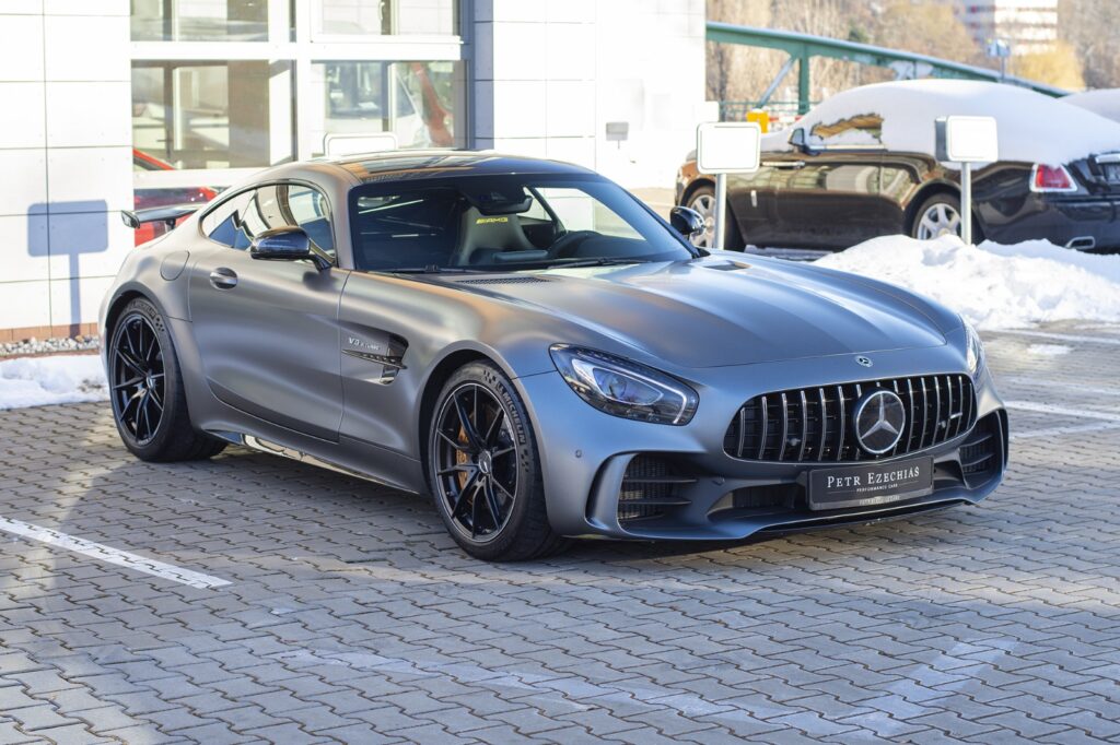 Mercedes-Benz GT R